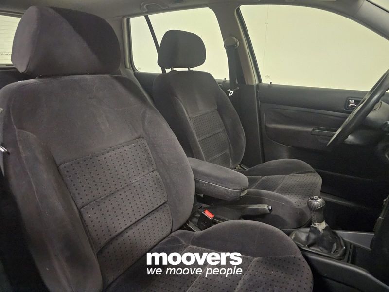 VOLKSWAGEN Golf 1.6 cat 5 porte Highline