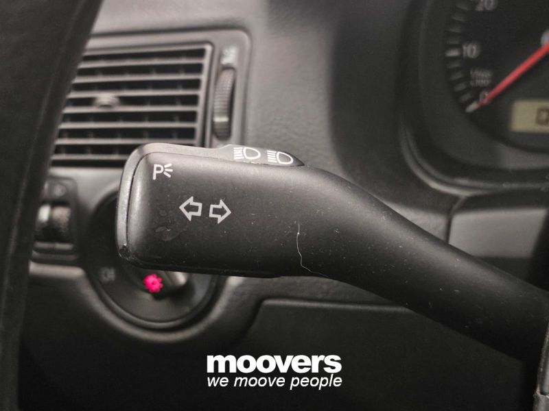 VOLKSWAGEN Golf 1.6 cat 5 porte Highline