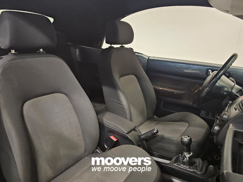VOLKSWAGEN New Beetle 1.6 Cabrio