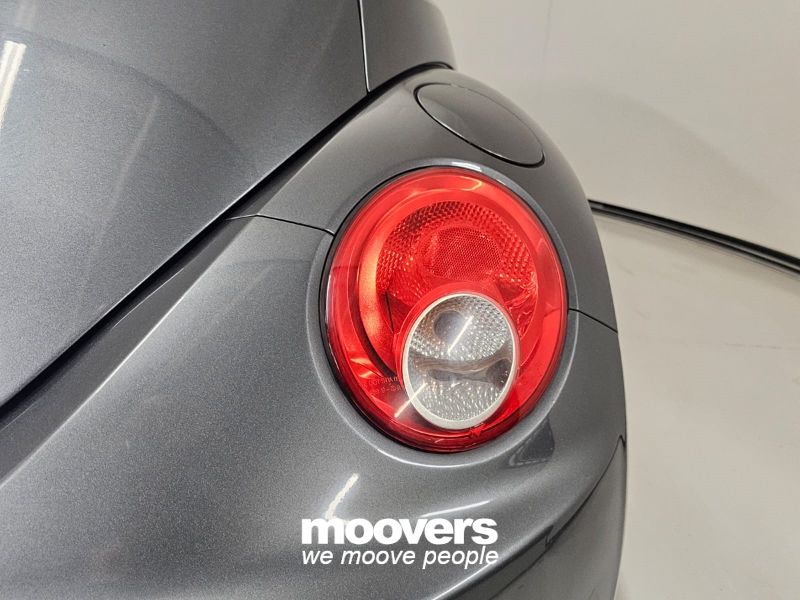 VOLKSWAGEN New Beetle 1.6 Cabrio