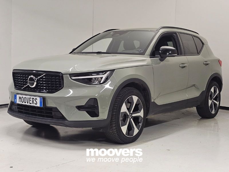 VOLVO XC40 B3 automatico Core